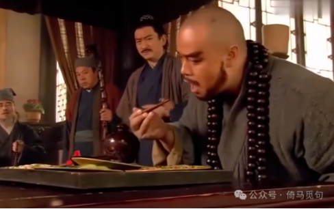 影视场景中僧人用筷子进食