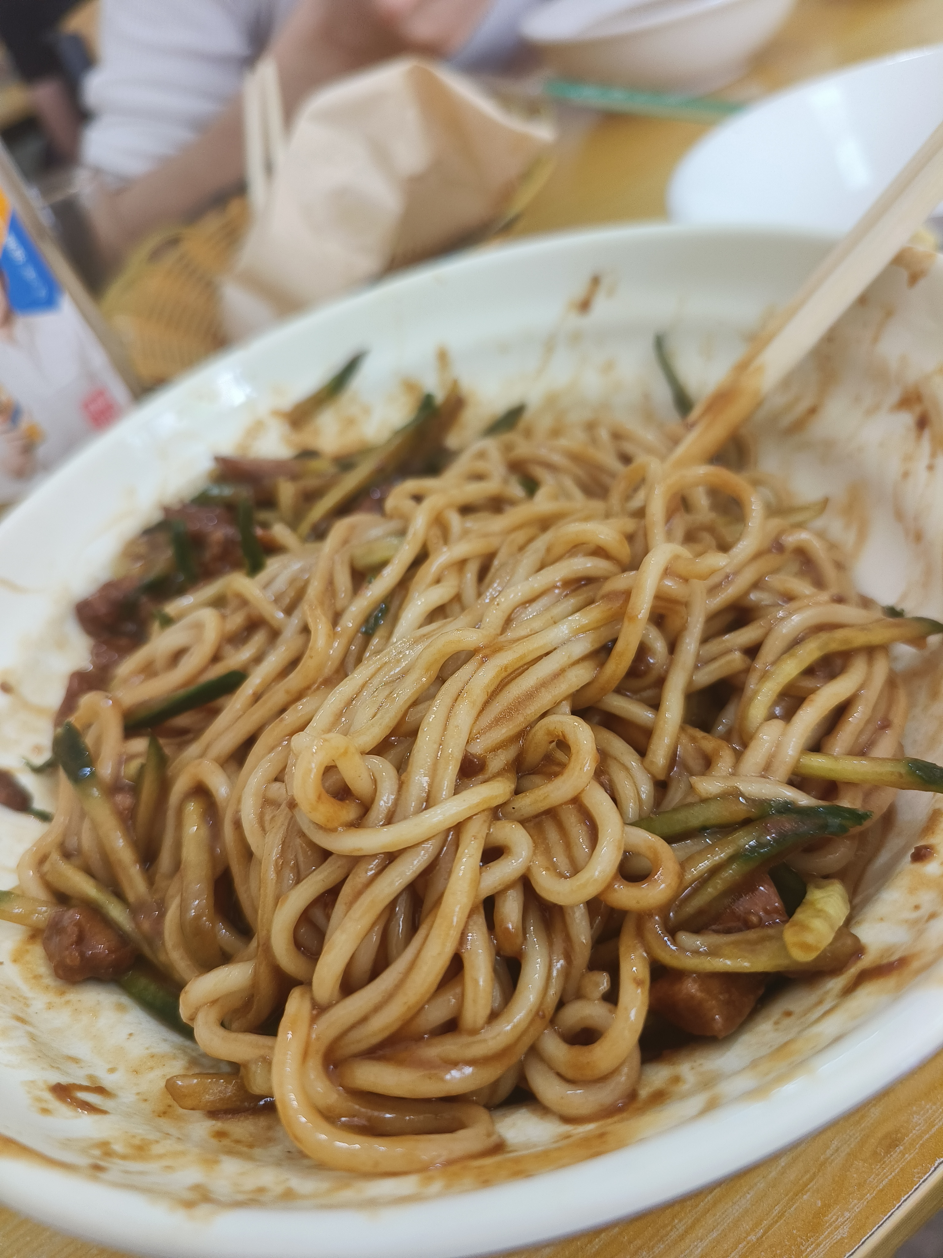 涿州饭店里的面条